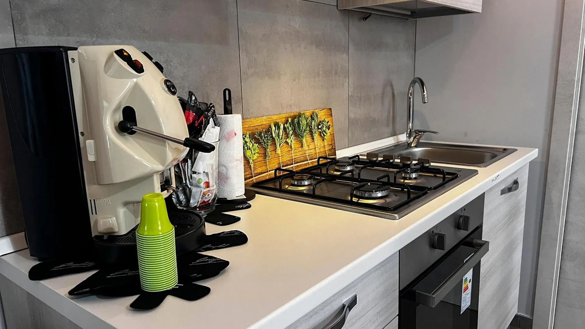 J&G Home Spaccanapoli