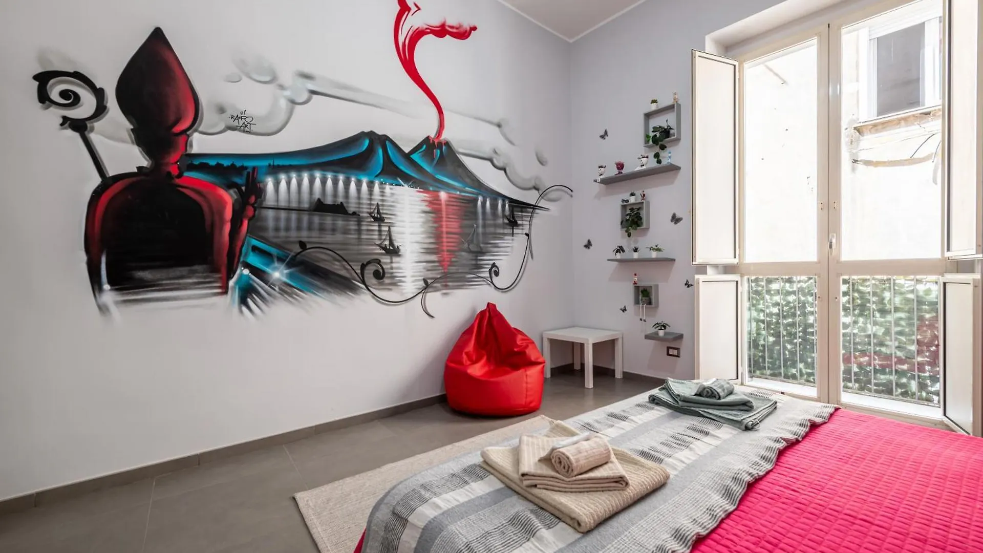 J&G Home Spaccanapoli Italy